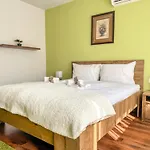 2br And Cosy Trimonsium 5min From Pedestrian Street