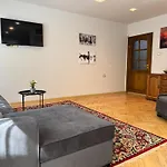 2br And Cosy Trimonsium 5min From Pedestrian Street דירה פלובדיב