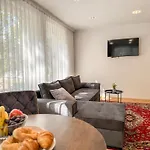 2br And Cosy Trimonsium 5min From Pedestrian Street