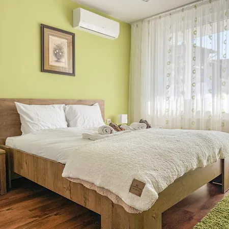 Two-bedroom And Cosy Апартамент Пловдив