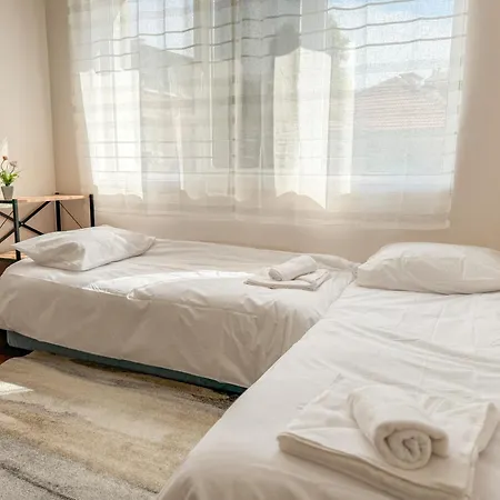 Two-bedroom And Cosy *