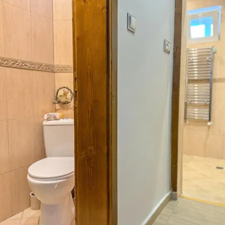 Two-bedroom And Cosy Пловдив