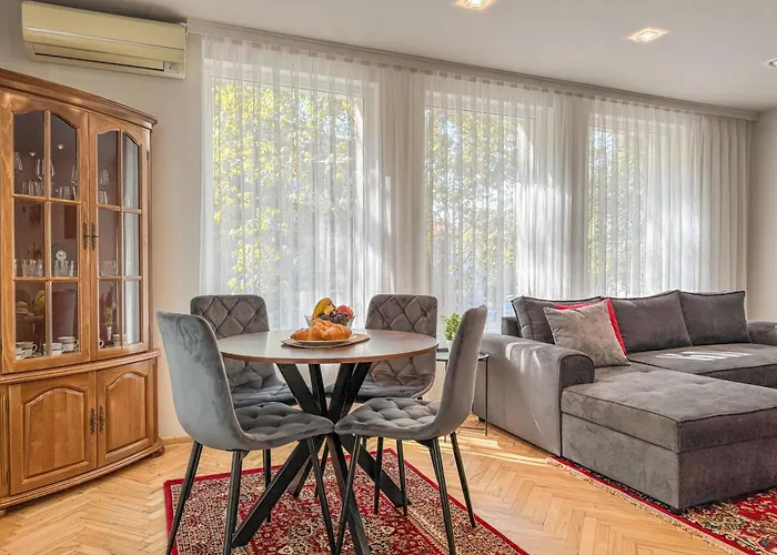 Appartamento 2br And Cosy Trimonsium 5min From Pedestrian Street *